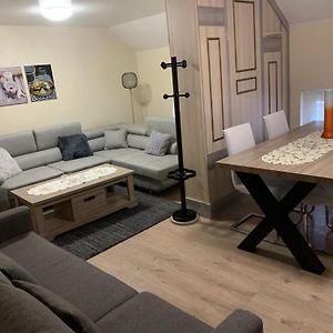 Comme A La Maison